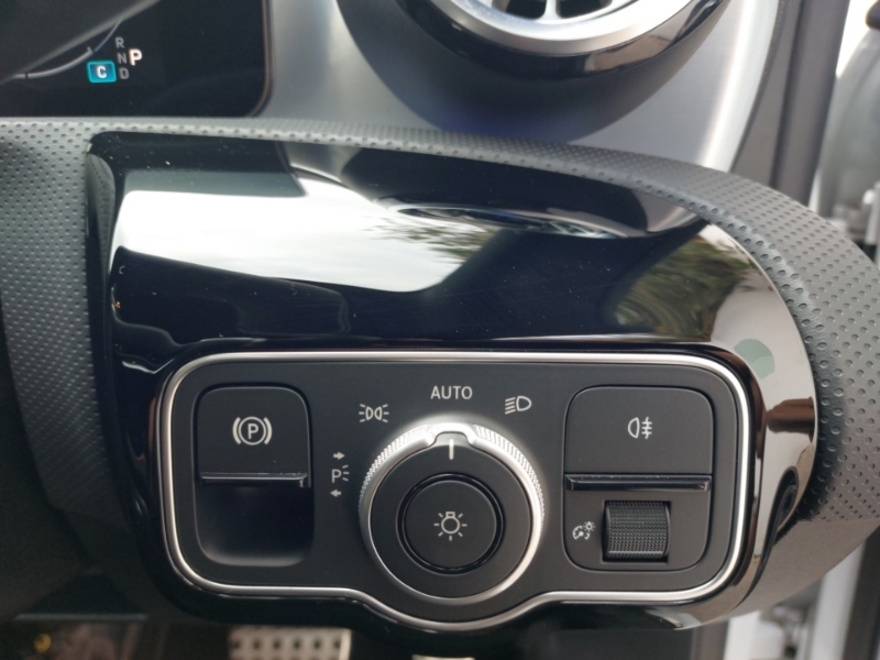Mercedes-Benz CLA Class Cla 180 Amg Line Executive Tip Black #17