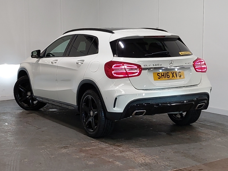 Mercedes-Benz GLA Class Gla 220D 4Matic Amg Line Prem Plus SH16XVG White #2