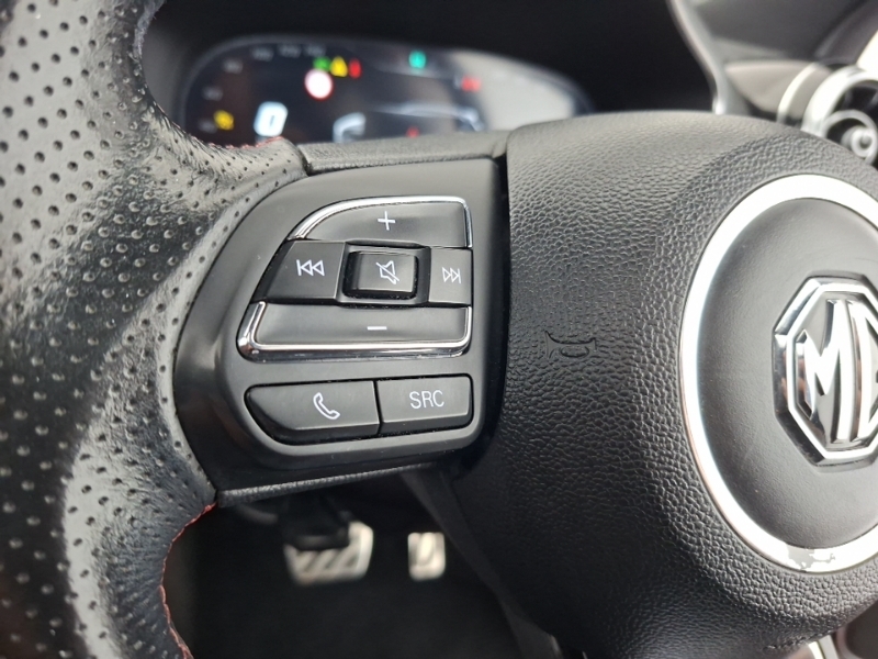 MG HS 1.5L Excite Black #12