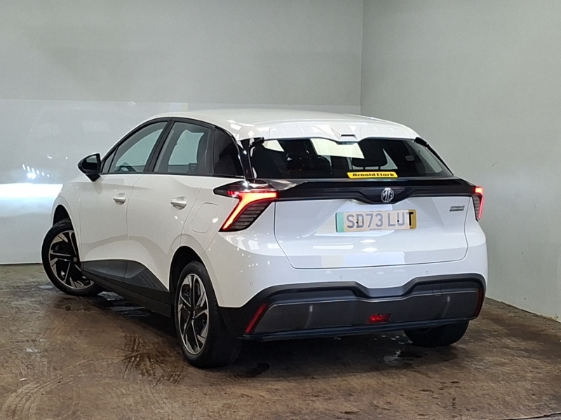 MG MG4 150Kw Se Ev Long Range 64Kwh White #2