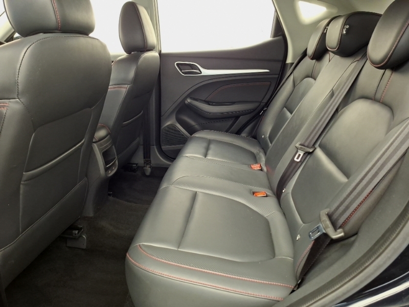 MG ZS 1.0T Gdi Exclusive Dct Black #6