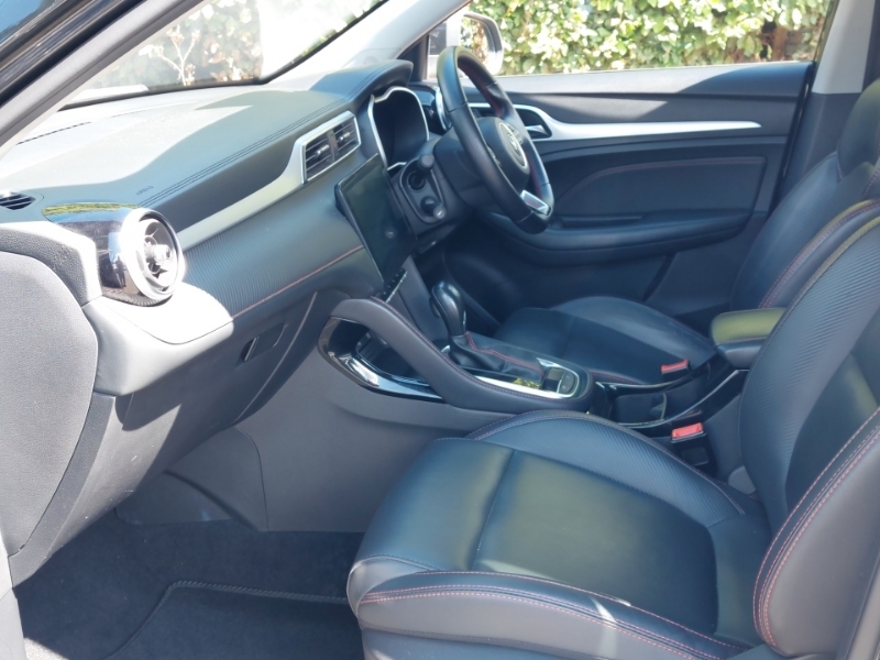MG ZS 1.0T Gdi Exclusive Dct Black #5