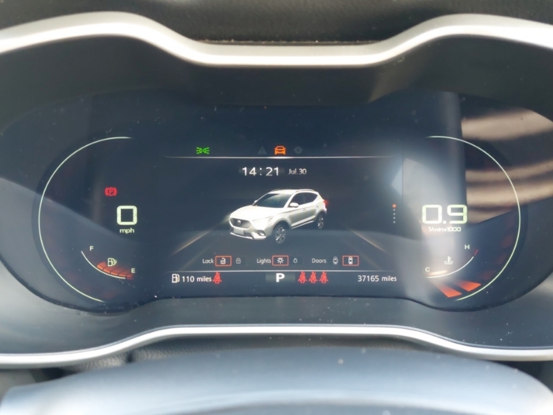 MG ZS Trophy Connect Black #15