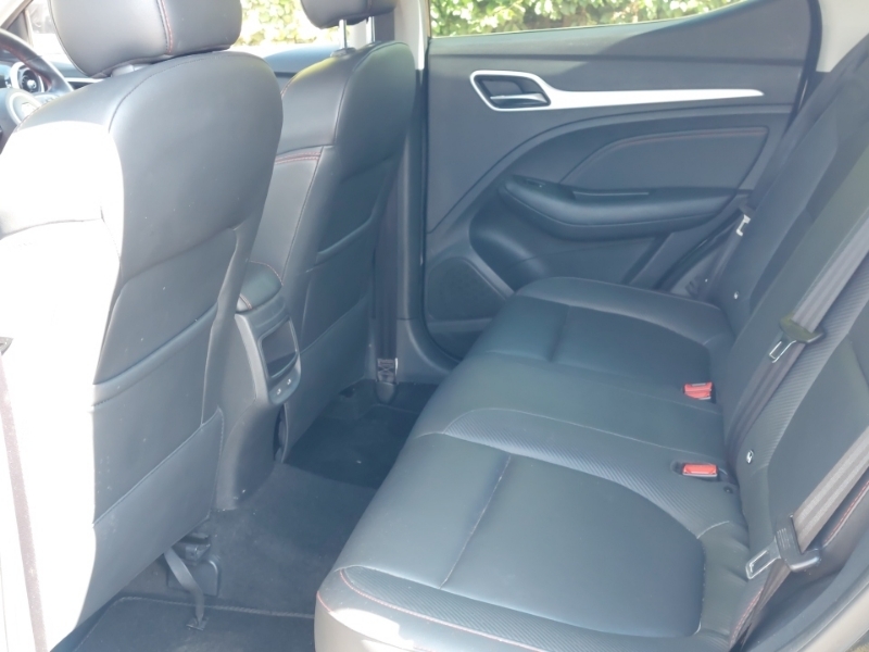 MG ZS 1.0T Gdi Exclusive Dct Black #6