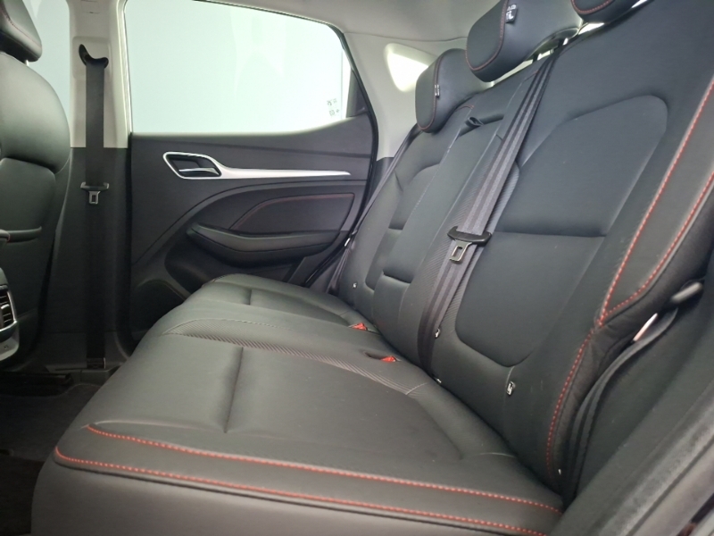 MG ZS 130Kw Trophy Ev 51Kwh Black #6