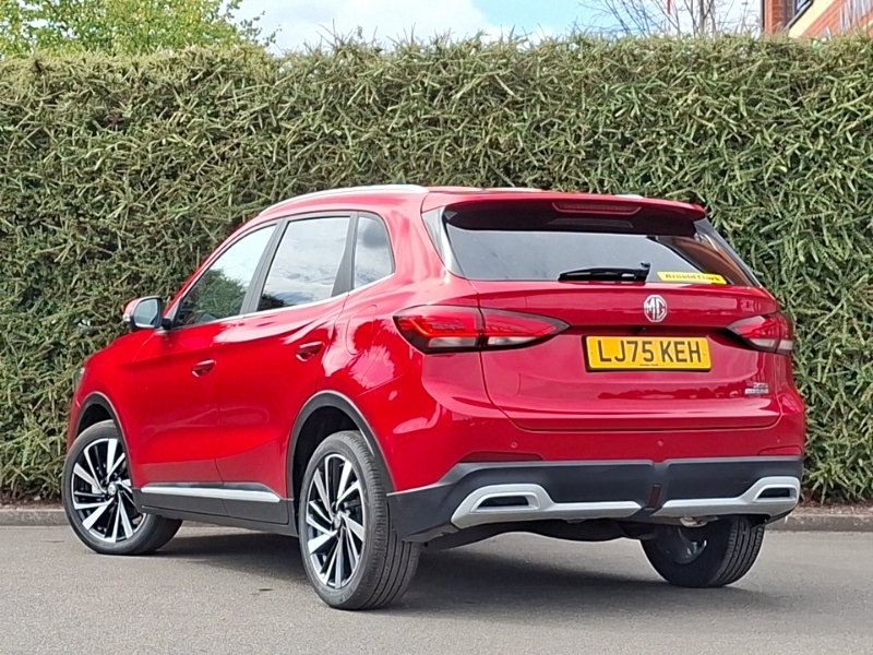 MG ZS 1.5 Hybrid Trophy Red #2