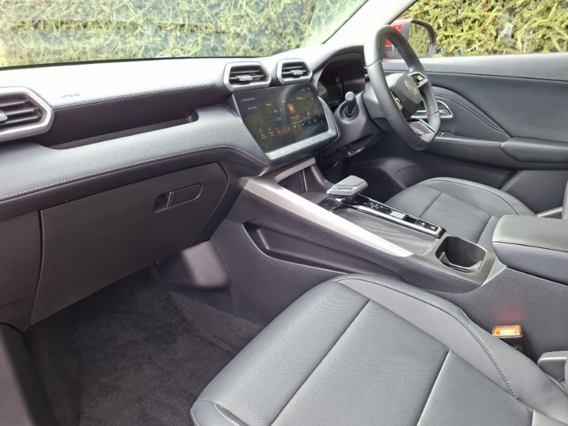 MG ZS 1.5 Hybrid Trophy Red #5