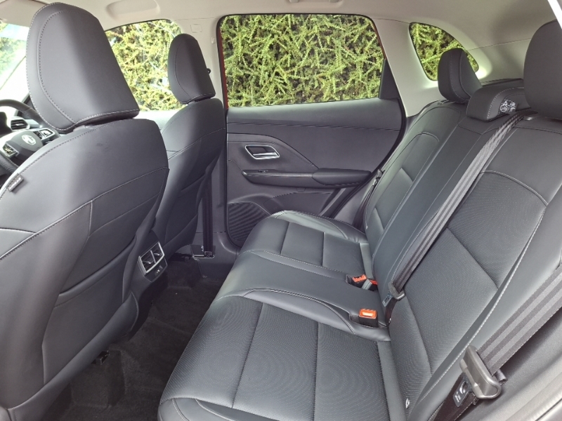MG ZS 1.5 Hybrid Trophy Red #6