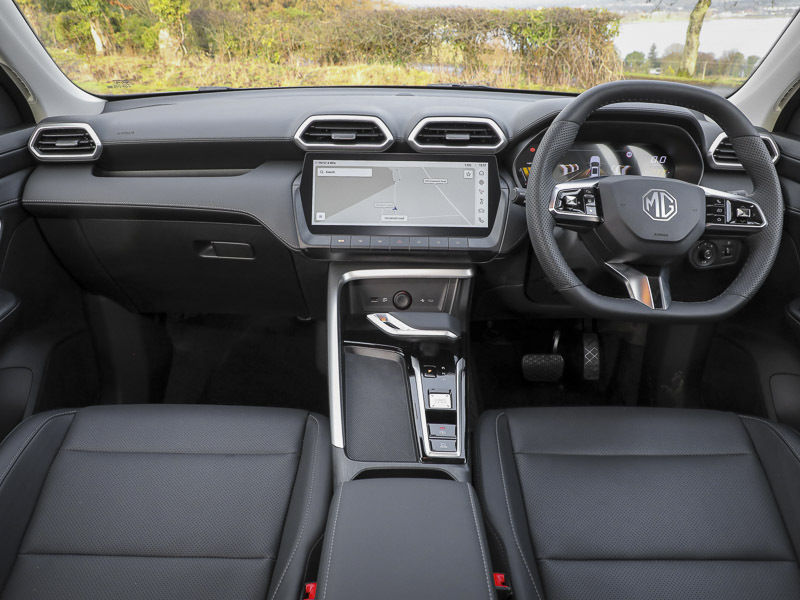 MG ZS 1.5 Hybrid Trophy Red #3