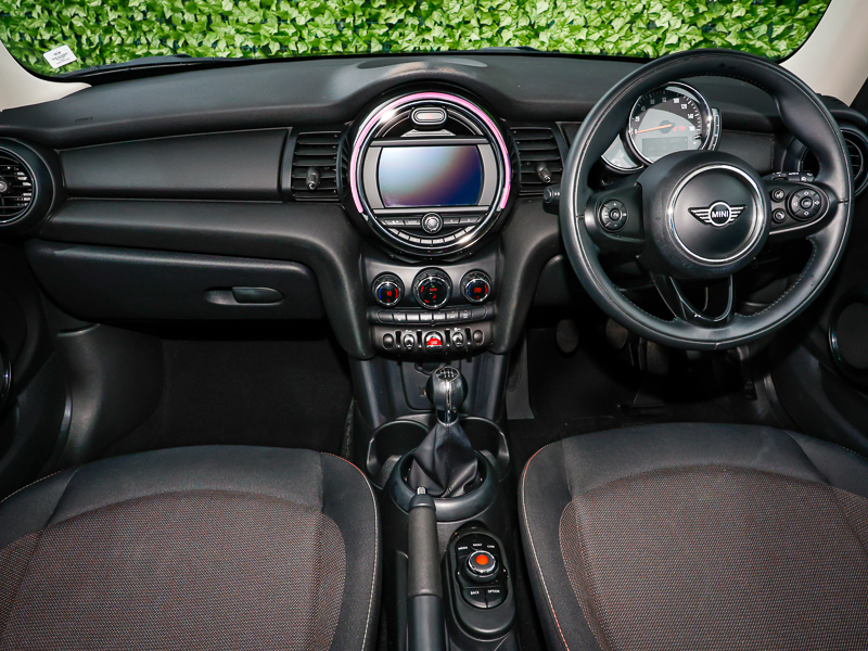 Mini Hatch 1.5 One II White #5