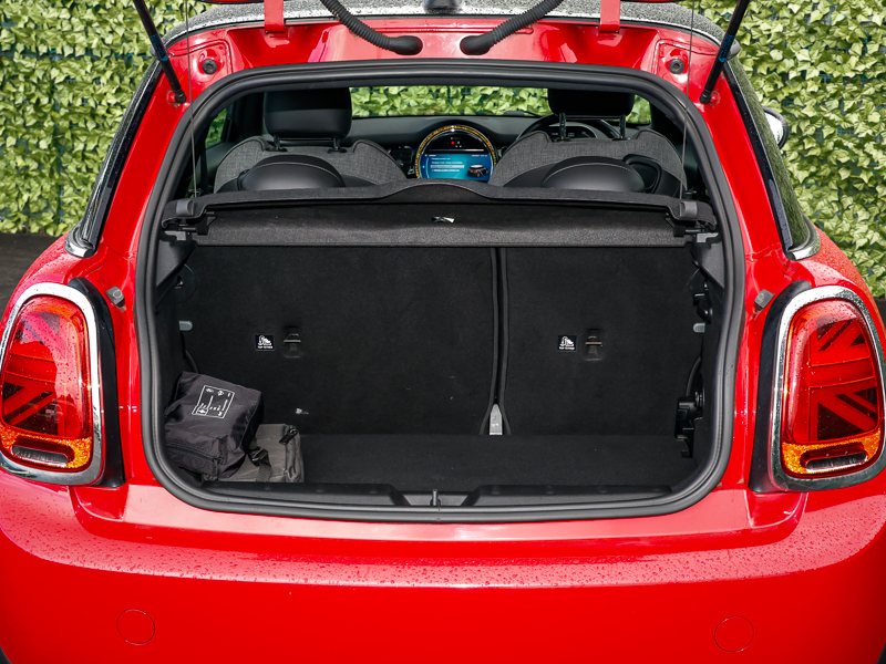 Mini Hatch Cooper Exclusive Steptronic Euro 6 Red #9