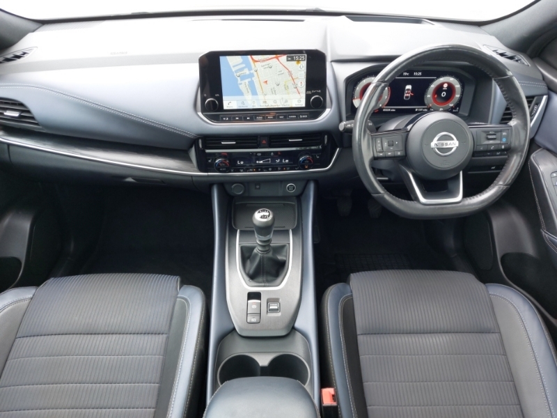 Nissan Qashqai 1.3 Dig-t Mh Tekna Black #3