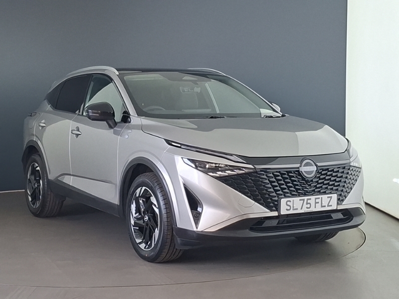 Nissan Qashqai 1.3 Dig-t Mh N-connecta Glass Roof Silver