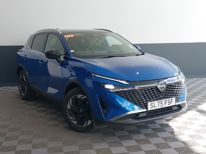 Nissan Qashqai 1.3 Dig-t Mh N-connecta Glass Roof Blue