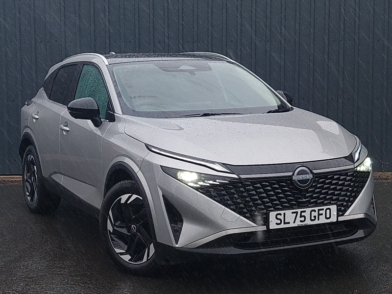 Nissan Qashqai 1.3 Dig-t Mh 158 N-connecta Xtronic Silver