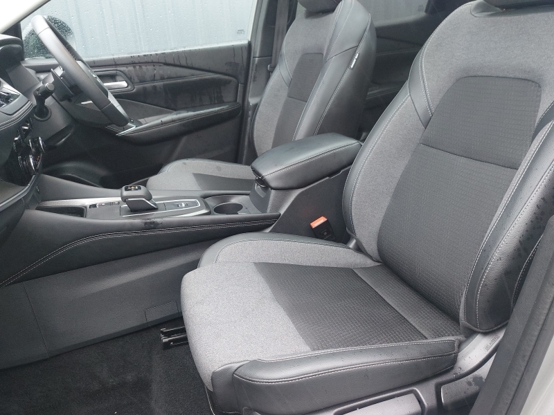 Nissan Qashqai 1.3 Dig-t Mh 158 N-connecta Xtronic Silver #5