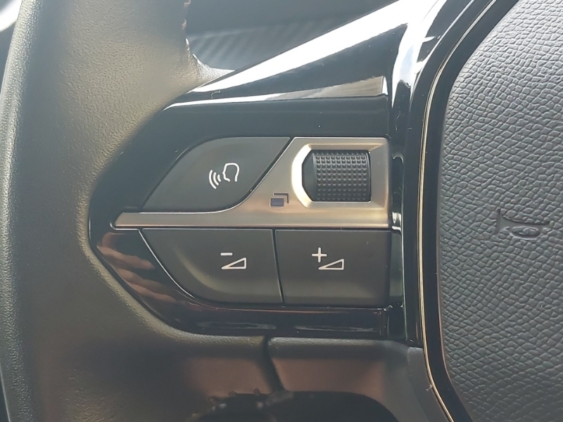 Peugeot e-2008 Active Premium Orange #13
