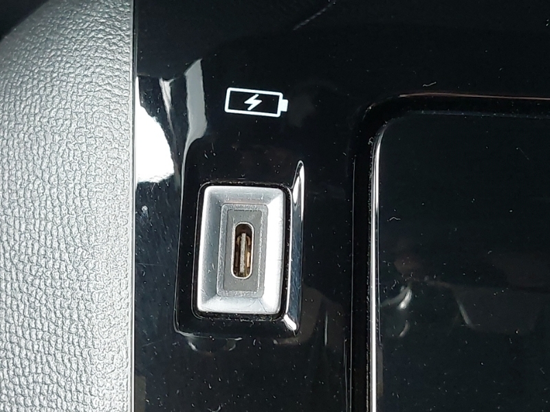 Peugeot 2008 Active Premium Black #16