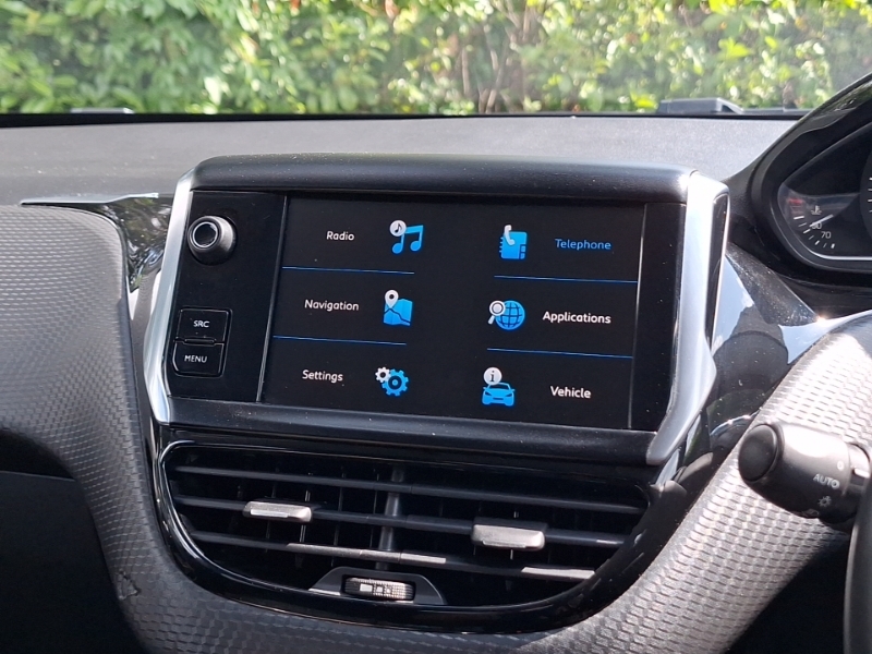 Peugeot 208 Active Black #17