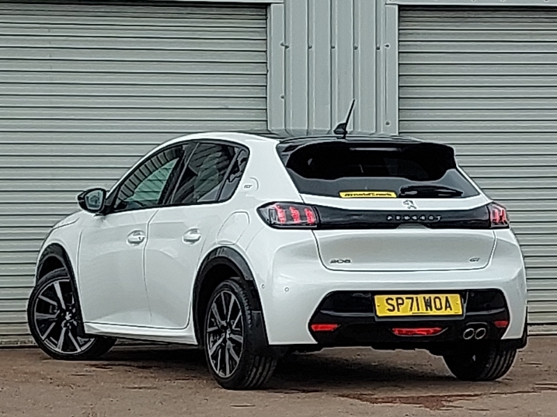 Peugeot 208 1.2 Puretech 130 Gt Premium Eat8 White #2
