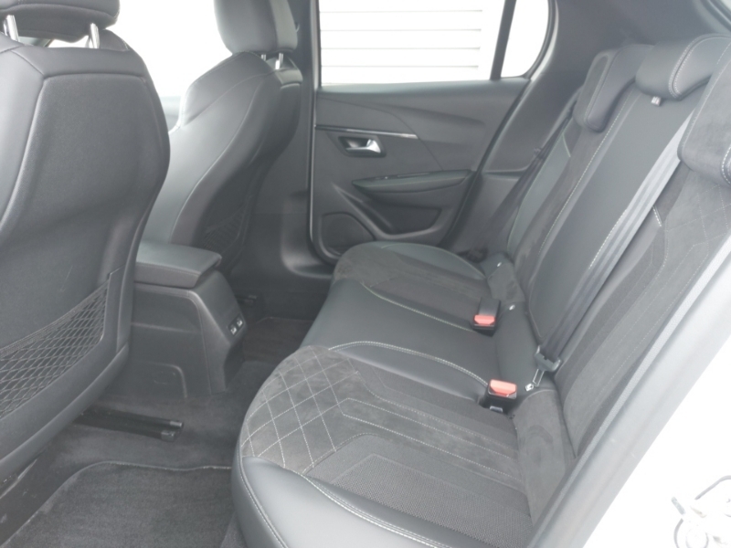 Peugeot 208 1.2 Puretech 130 Gt Premium Eat8 White #6