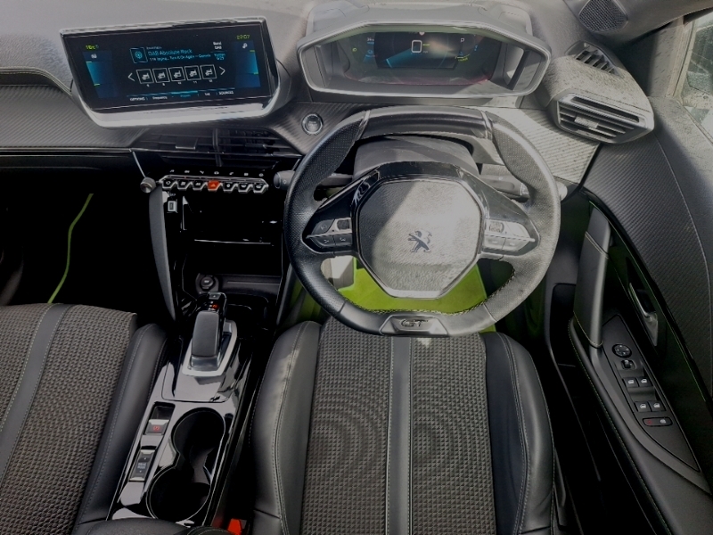 Peugeot e-208 50Kwh Gt White #8