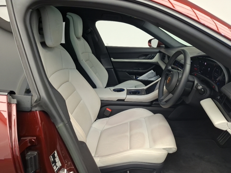 Porsche Taycan 350Kw 93Kwh Rwd Red #6