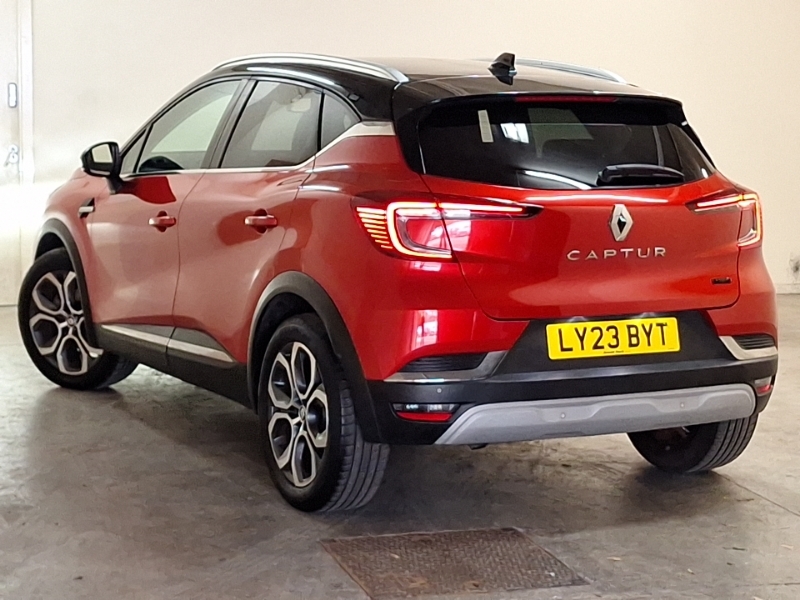 Renault Captur 1.6 E-tech Full Hybrid 145 Techno Red #2