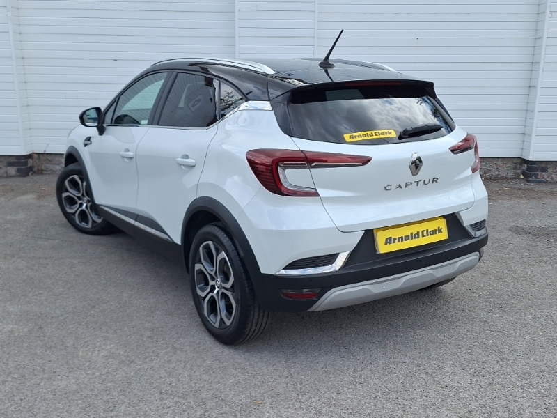 Renault Captur 1.3 Tce 140 Se Edition Edc White #2