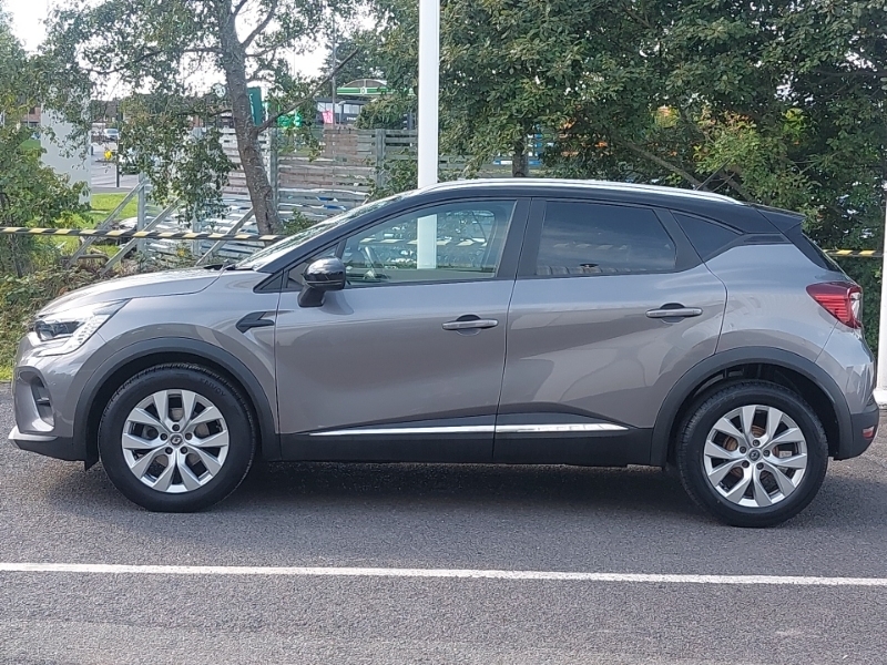 Renault Captur 1.3 Tce 130 Iconic Black #4