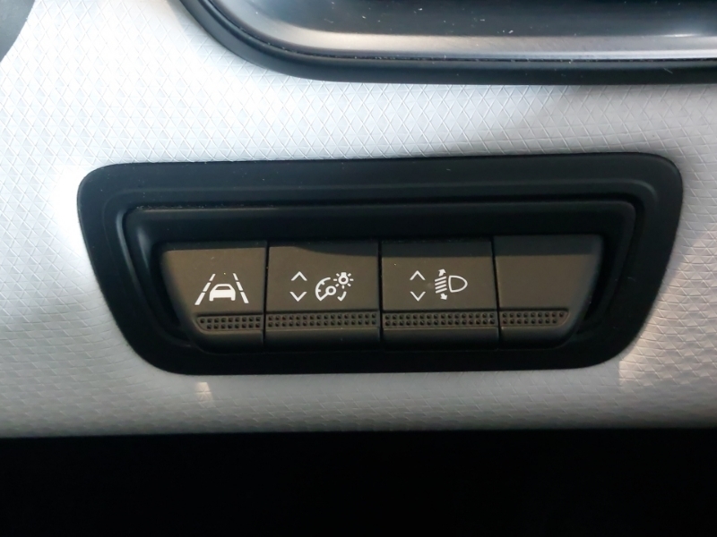 Renault Clio Iconic Black #16