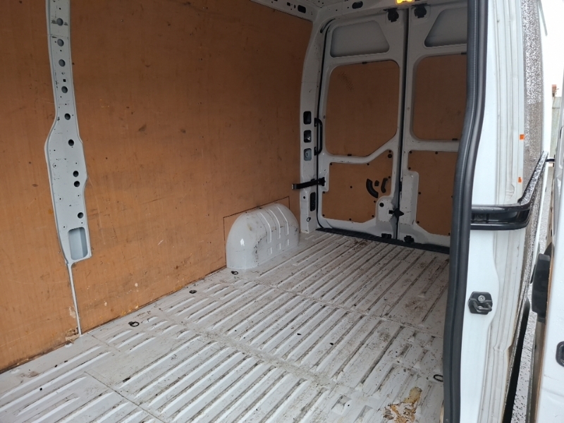 Renault Master Lm35dci 135 Business Medium Roof Van White #6