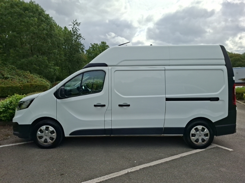 Renault Trafic Lh30 Blue Dci 150 High Roof Start Van White #4