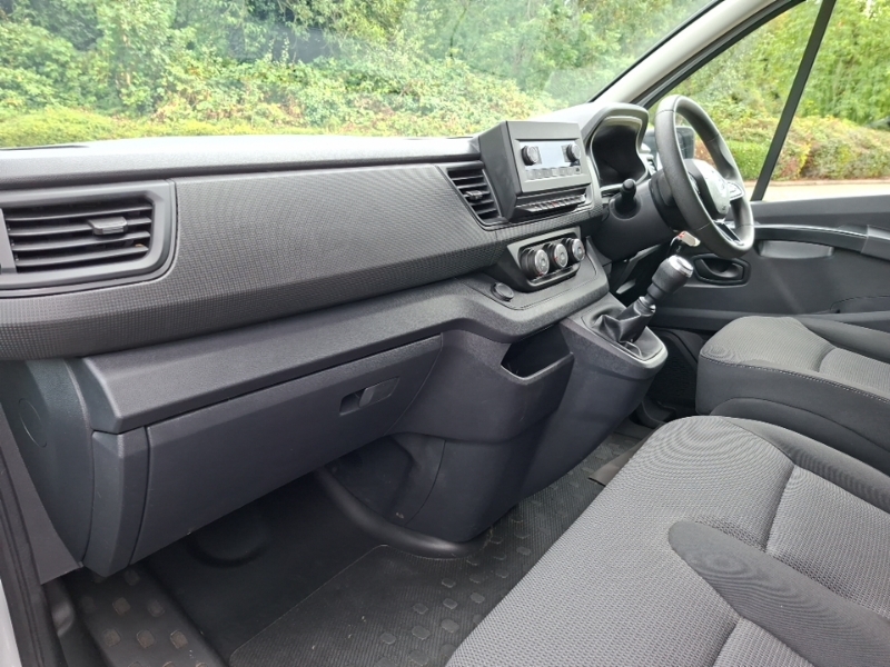 Renault Trafic Lh30 Blue Dci 150 High Roof Start Van White #5
