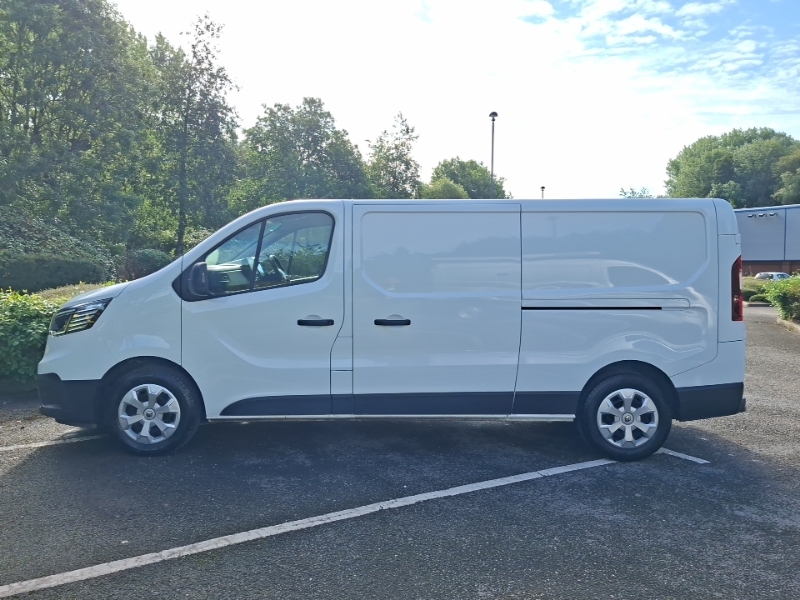 Renault Trafic Ll30 Blue Dci 130 Advance Safety Van White #4