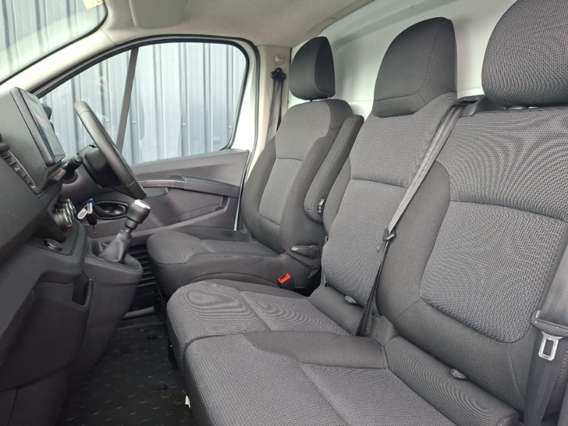 Renault Trafic Ll30 Blue Dci 130 Advance Safety Van White #5