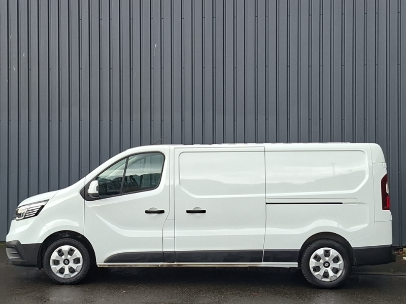 Renault Trafic Ll30 Blue Dci 130 Advance Safety Van White #4