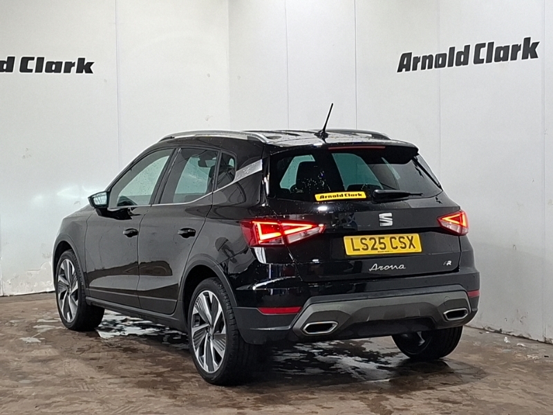 Seat Arona 1.0 Tsi 115 Fr Sport Dsg Black #2