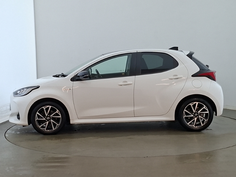 Toyota Yaris 1.5 Hybrid Design Cvt White #4