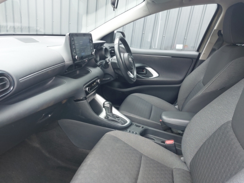 Toyota Yaris 1.5 Hybrid Design Cvt Brown #5