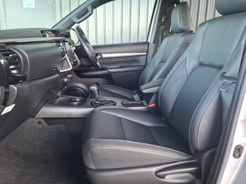 Toyota HILUX Invincible X Dcab Pick Up 2.8 D-4d Silver #5