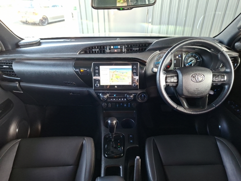 Toyota HILUX Invincible X Dcab Pick Up 2.8 D-4d Silver #3