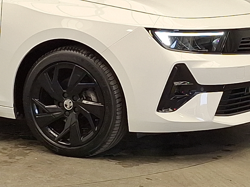 Vauxhall Astra Design White #20