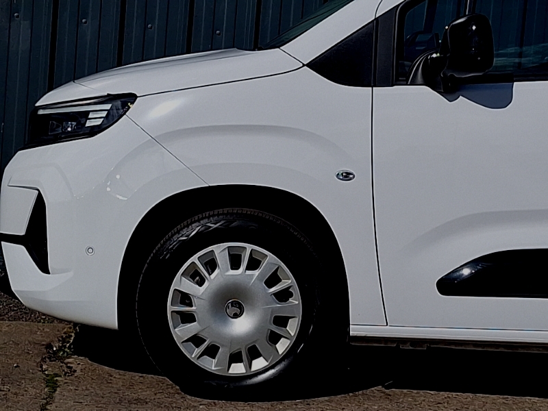 Vauxhall Combo 1.5L Pro 6Dr Blue #18