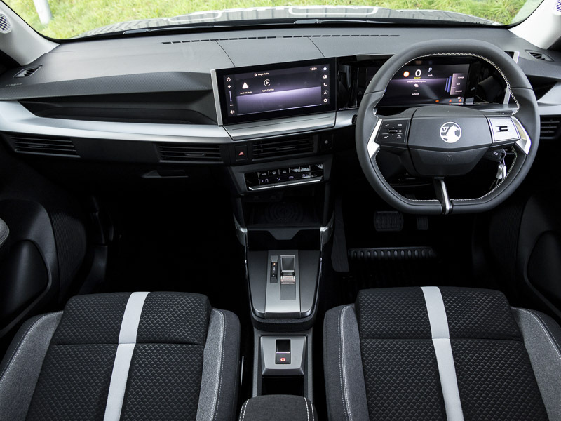 Vauxhall Frontera 1.2 Hybrid 110 Gs E-dct6 Black #3