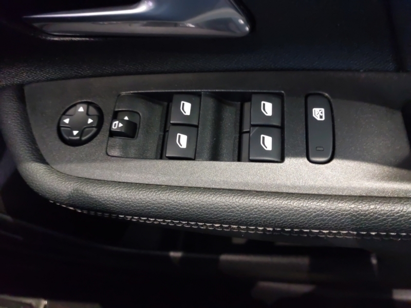 Vauxhall Mokka-e Ultimate Grey #17