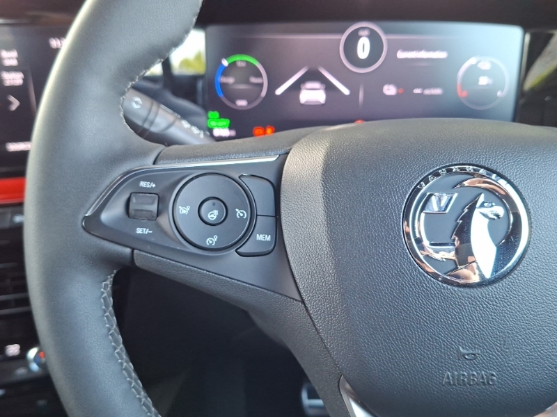 Vauxhall Mokka-e Suv Green #12