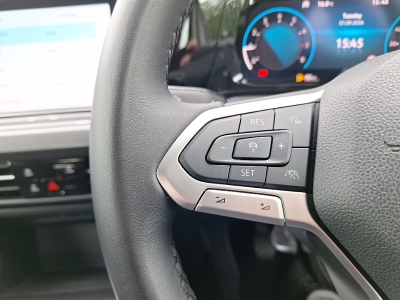 Volkswagen Golf Active Tsi Red #12