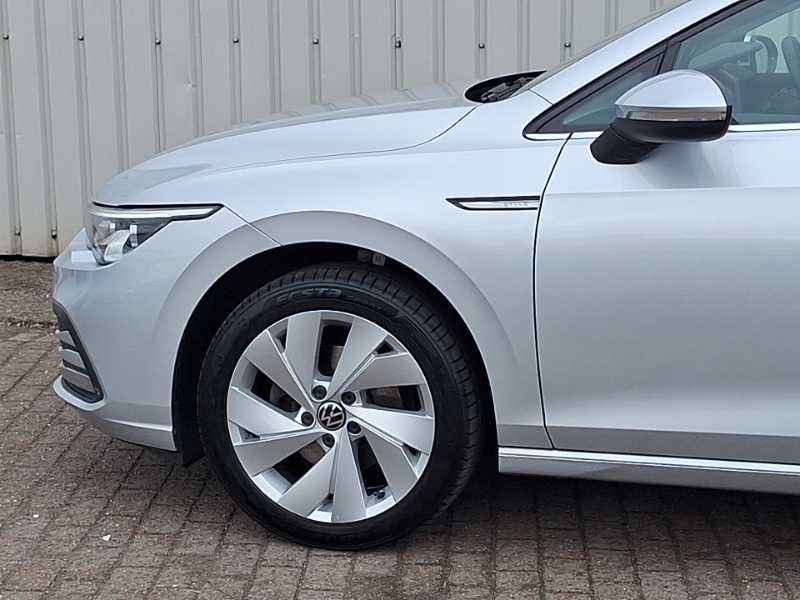 Volkswagen Golf Active Tsi Red #19