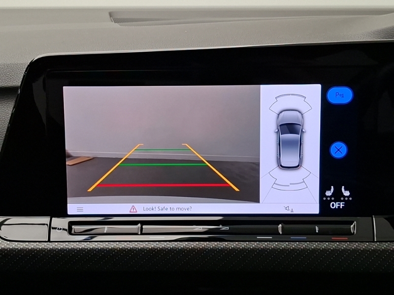 Volkswagen Golf Active Black #9